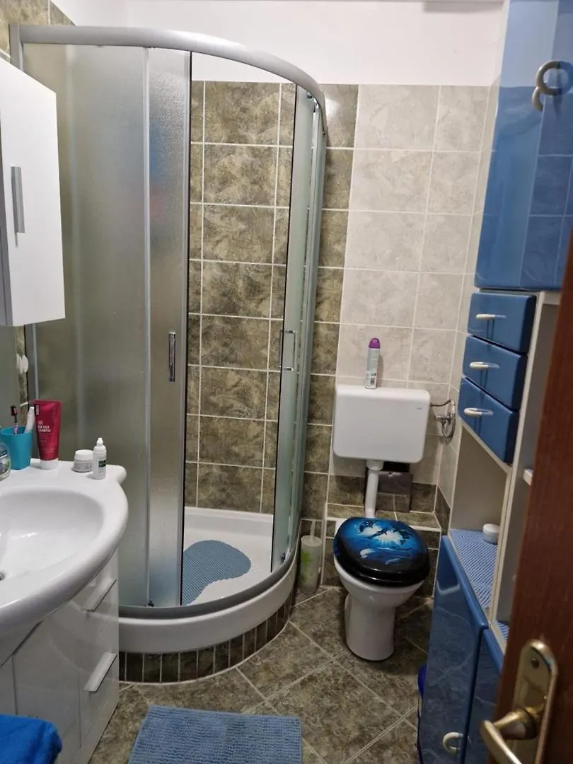 Guest house Seaside Apartments Turanj
