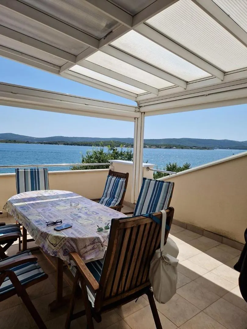 Guest house Seaside Apartments Turanj