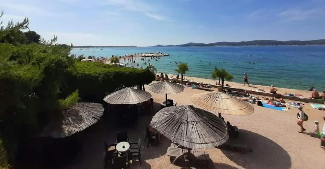 Guest house Seaside Apartments Turanj